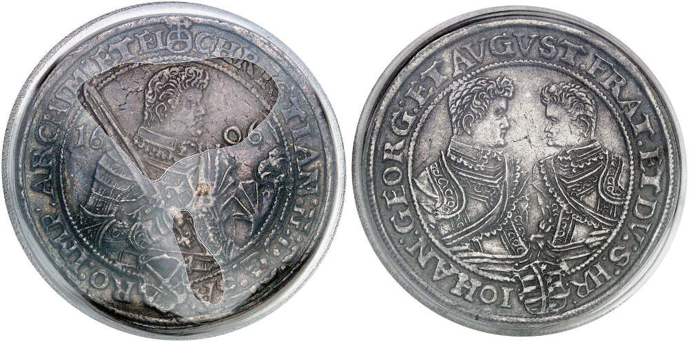 No. 1076 – Saxony / Albertine branch. Christian II, John George and Augustus, 1591-1611. Broad double taler 1606. PCGS AU55. Haze inside the slab, not on the coin. Extremely fine. Estimate: 3,000 euros.