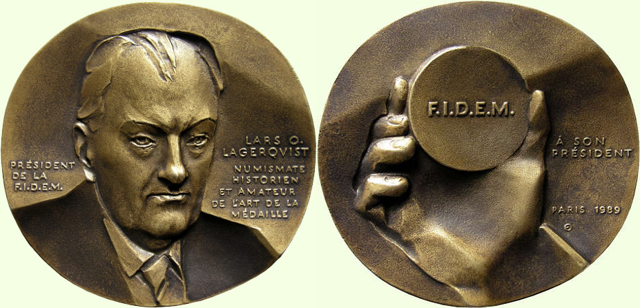 Medal by Ewa Olszewska-Borys, 1989. Photo: the artist.