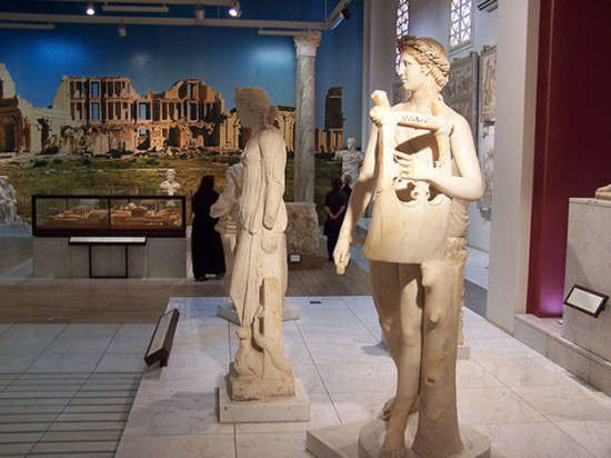 Roman sculptures in Red Castle Museum, Tripoli 2012. Image: Libiya11 via Wikimedia Commons / CC BY-SA 3.0.