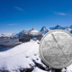 The summit building of the Schilthorn with Eiger, Mönch, and Jungfrau. Photo: Background: Schilthornbahn via Wikimedia Commons / CC BY-SA 4.0. Coin: Swissmint.