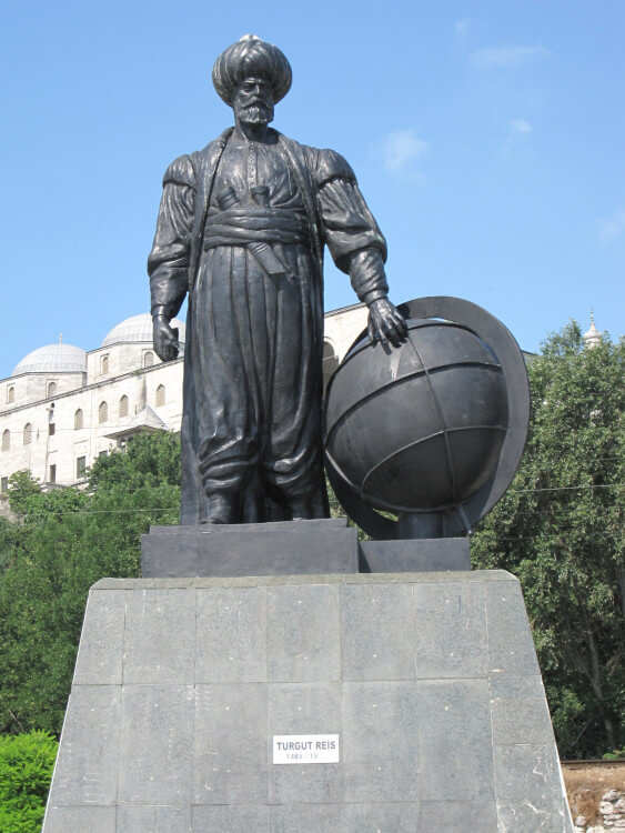 Statue of Turgut Reis, an important Ottoman admiral who had raided Italy a couple of times. His statue is standing in front of Topkapi Serail today. Photograph: KW Statue of Turgut Reis, an important Ottoman admiral who had raided Italy a couple of times. His statue is standing in front of Topkapi Serail today. Photograph: KW